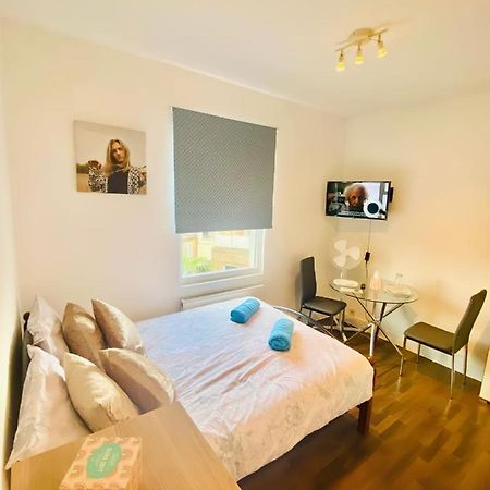 Апартаменты One Bed Studio Flat In Central Лондон Экстерьер фото