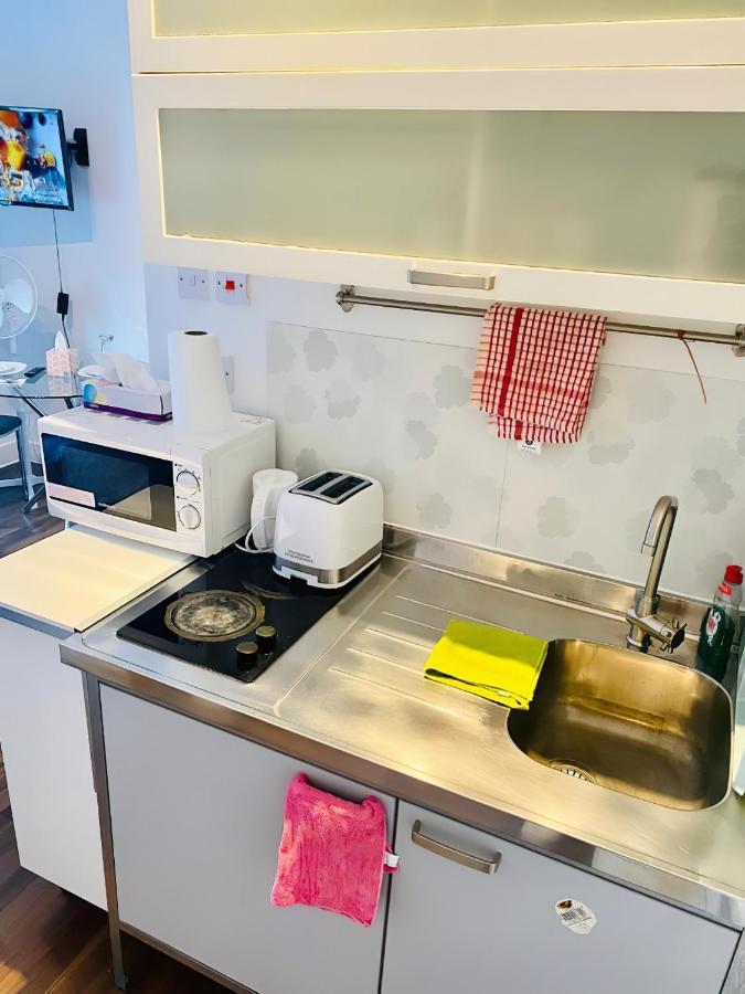 Апартаменты One Bed Studio Flat In Central Лондон Экстерьер фото