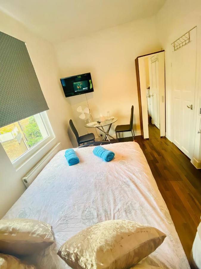 Апартаменты One Bed Studio Flat In Central Лондон Экстерьер фото