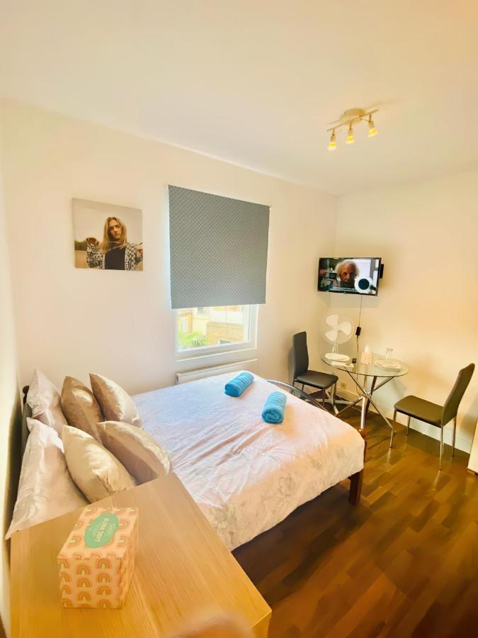 Апартаменты One Bed Studio Flat In Central Лондон Экстерьер фото